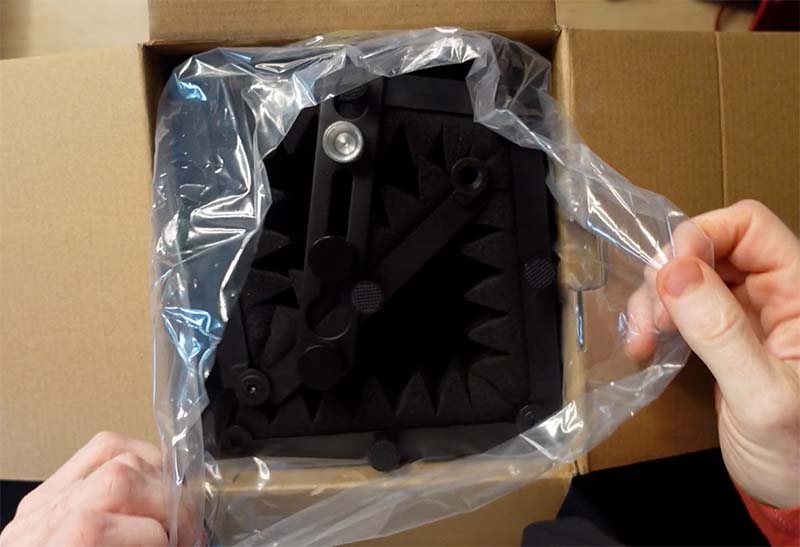 unboxing-budget-microphone-isolation-shield